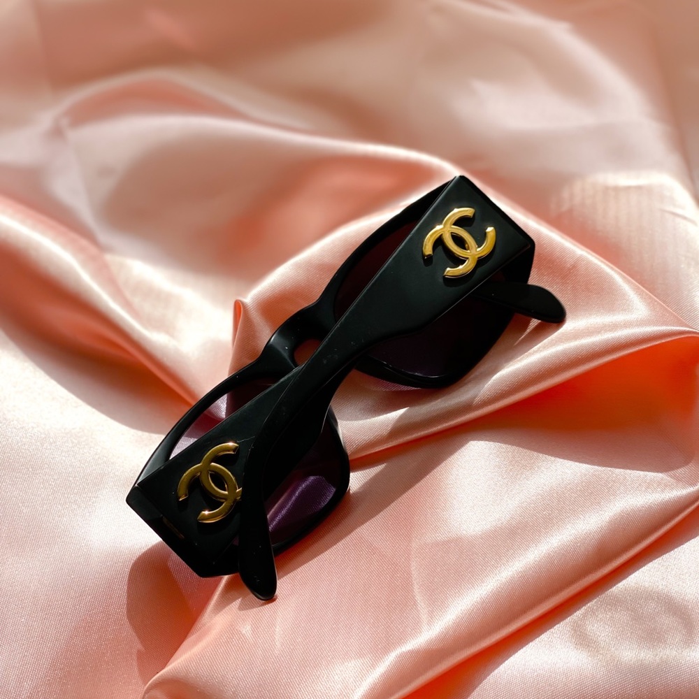 💔SOLD ON DEPOP💔 90’s Chanel Sunglasses ✨ - Picture 6 of 11